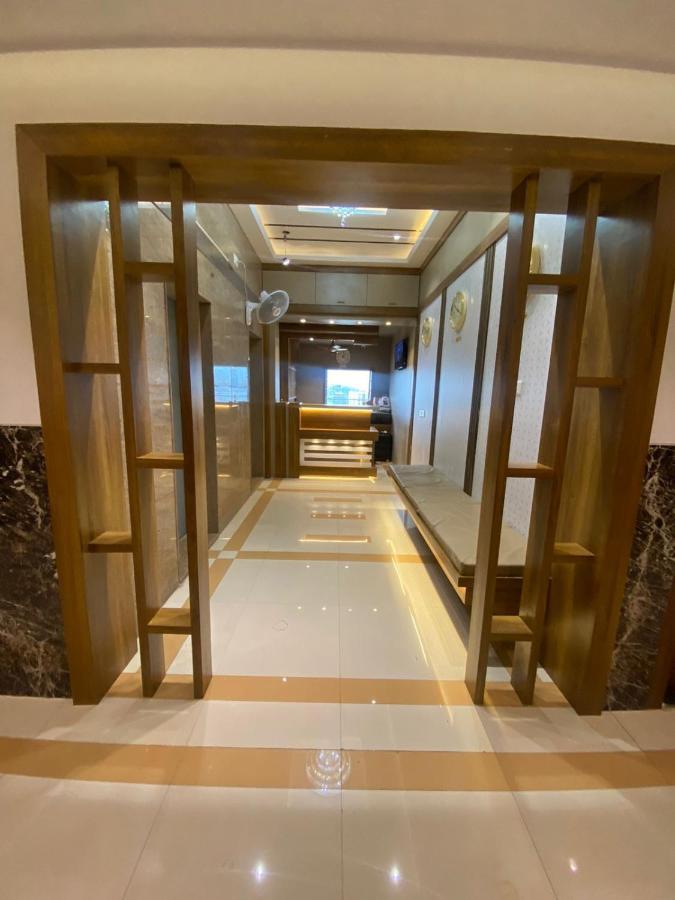 מומביי Hotel Bkc Crown - Near Trade Centre, Visa Consulate מראה חיצוני תמונה