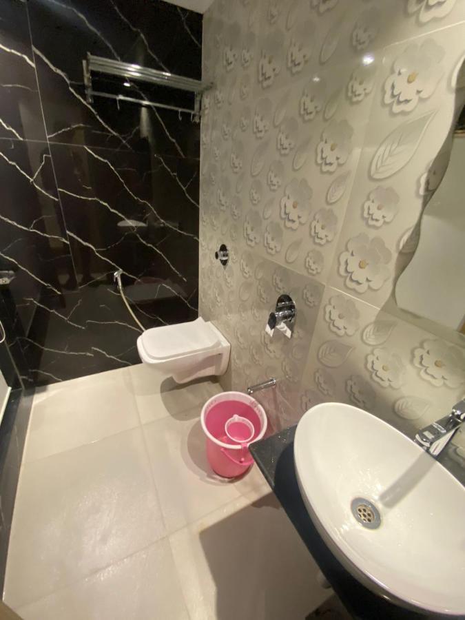 מומביי Hotel Bkc Crown - Near Trade Centre, Visa Consulate מראה חיצוני תמונה