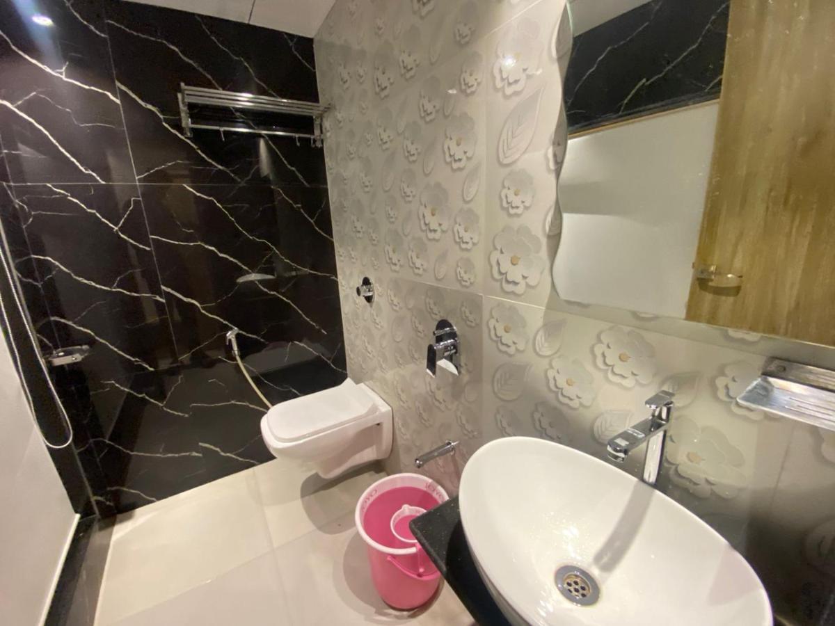 מומביי Hotel Bkc Crown - Near Trade Centre, Visa Consulate מראה חיצוני תמונה