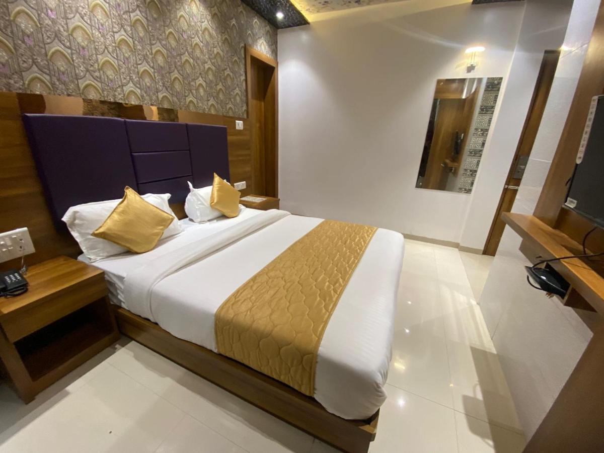 מומביי Hotel Bkc Crown - Near Trade Centre, Visa Consulate מראה חיצוני תמונה
